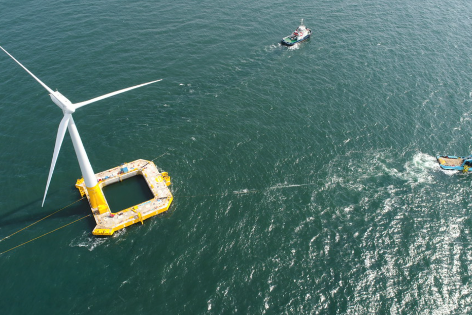 法國首座浮動式離岸風力發電機組「Floatgen」。圖片來源：Ole.stobbe.offshore（CC BY-SA 4.0）
